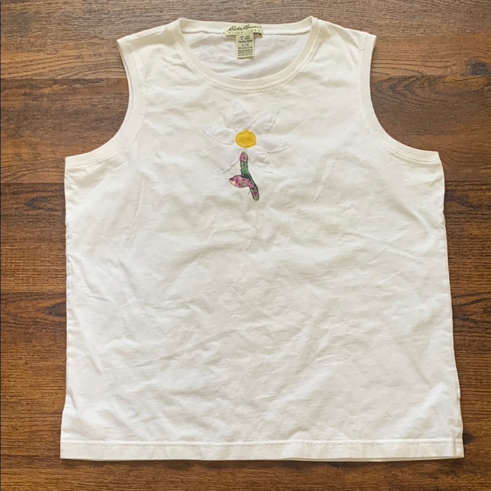 Upcycled Eddie Bauer White Tee with Patchwork Daisy Design